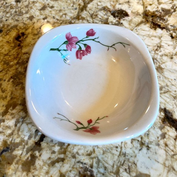 5 Vintage 1970 Syracuse China Berry/Desert Bowls Cherry Blossom Design - Picture 2 of 9